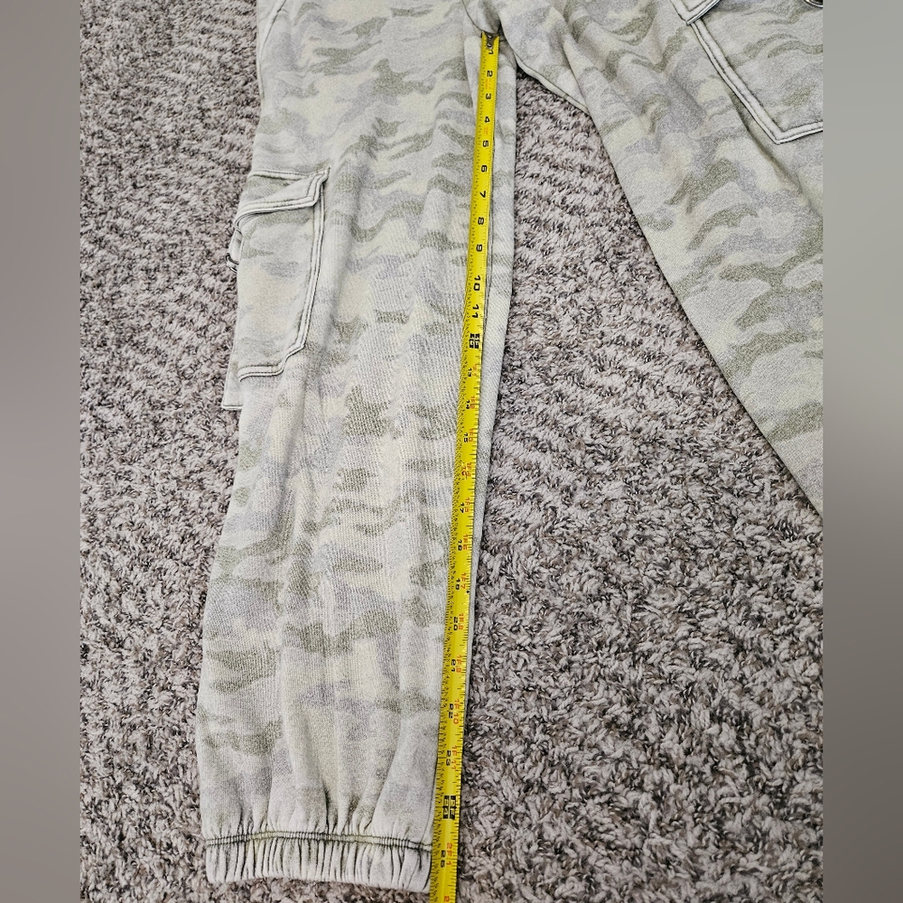 Gilded Intent Camo Cargo Joggers NWOT - Picture 8 of 16